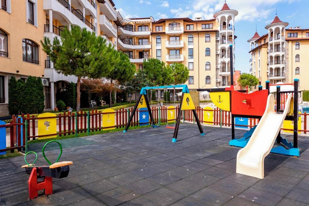 Holiday Apartcomplex Royal Sun Slantschew brjag Exterior foto